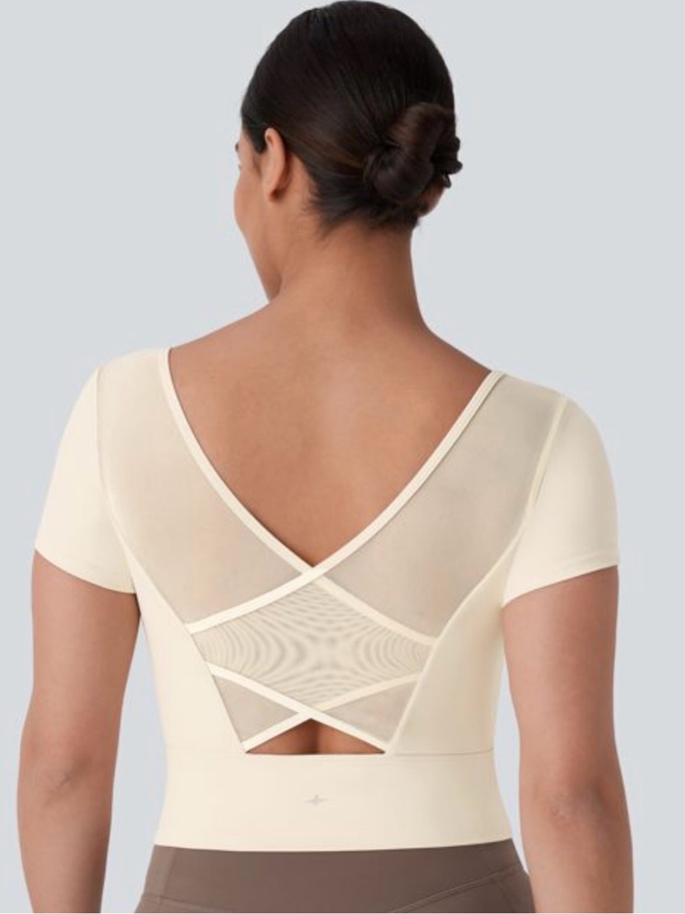 NWT Halara SoftlyZero Plush Open Back Cropped Active Top White Medium